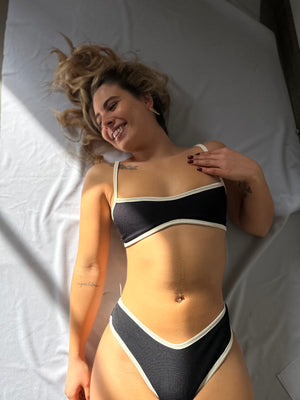 Top Gina + Bottom Ana: NEGRO/BORDES BLANCOS
