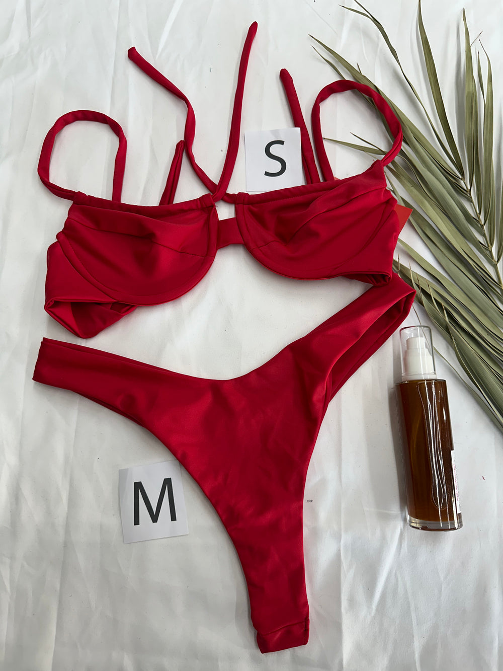 REMATE :  TOP S  + BOTTOM M ROJO