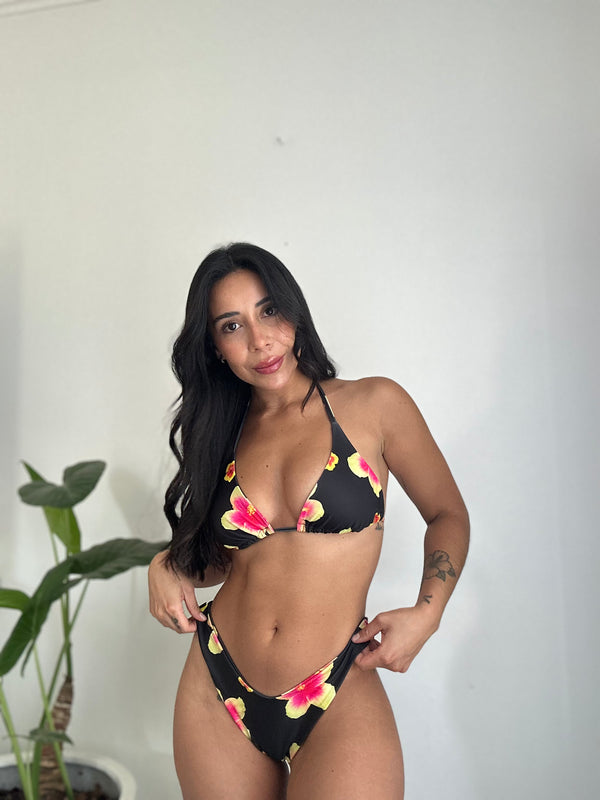 Set Top Cherry + Bottom Gretel: DALIA