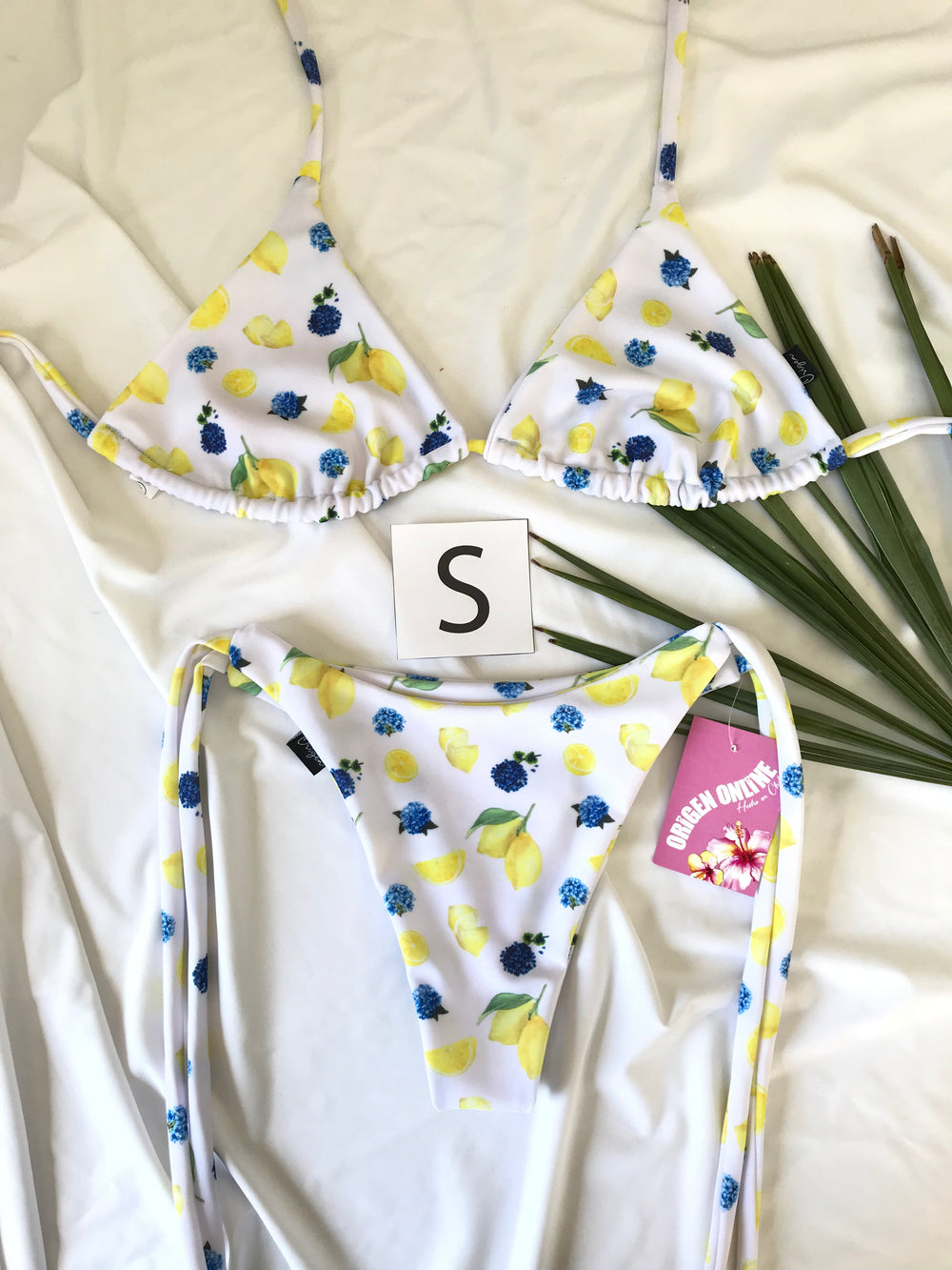 Set Top CHERRY + Bottom Lua: LIMONE CAPRI (S)