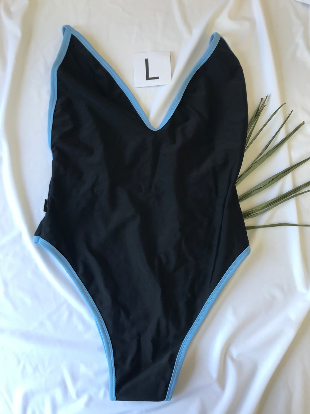 Traje de Baño KIM BORDE CELESTE (L)