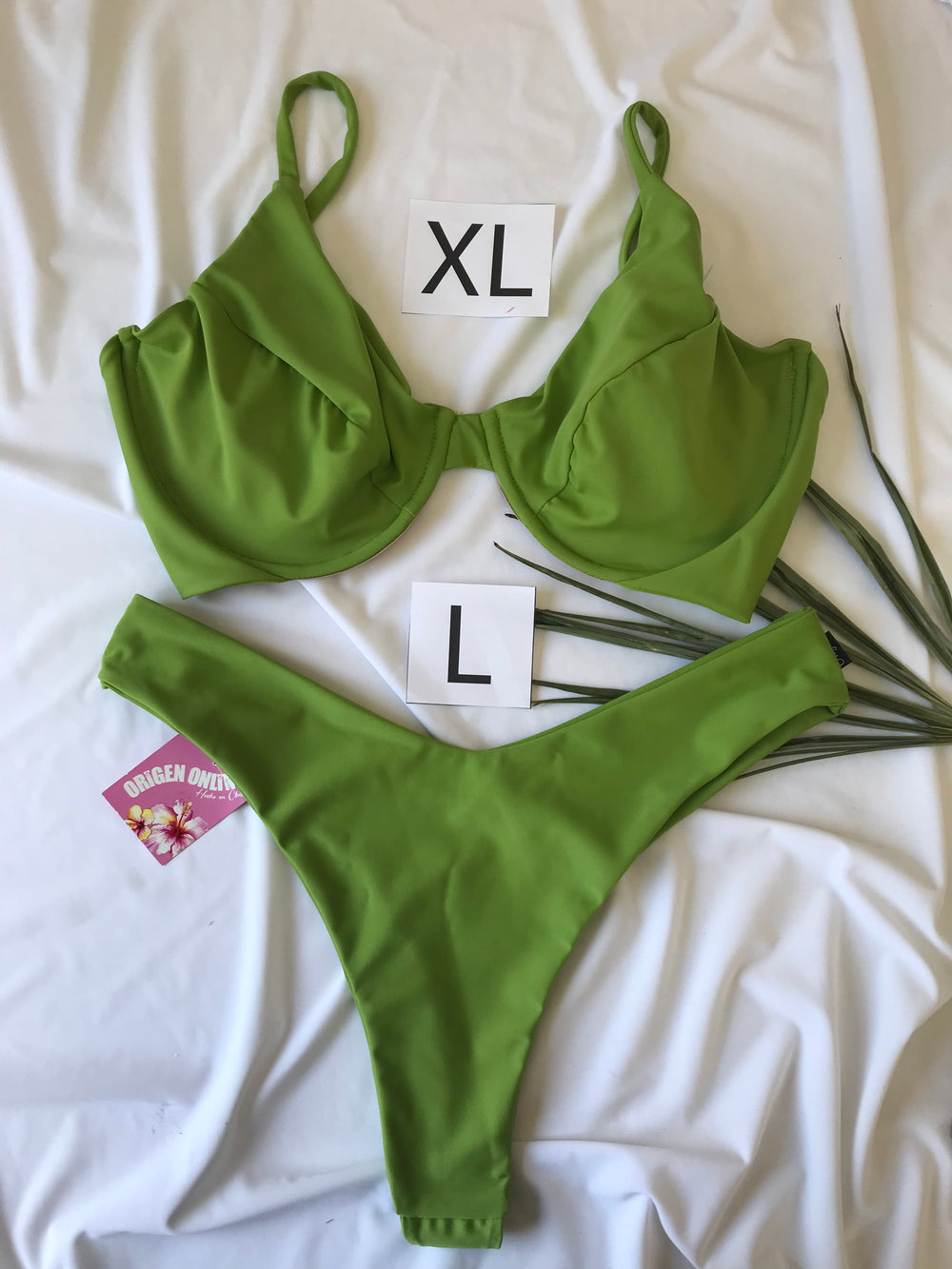 Set Top CIEL + Bottom GRETEL: PISTACHO (XL/L)